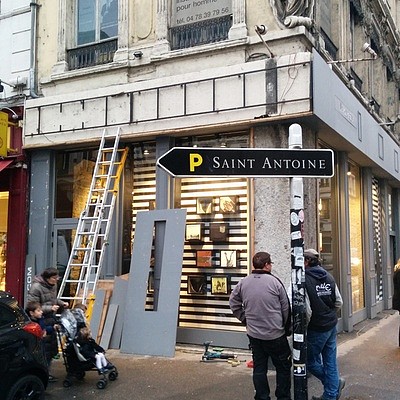 Rénovation façade de magasin - Volcom Lyon - Photo 5